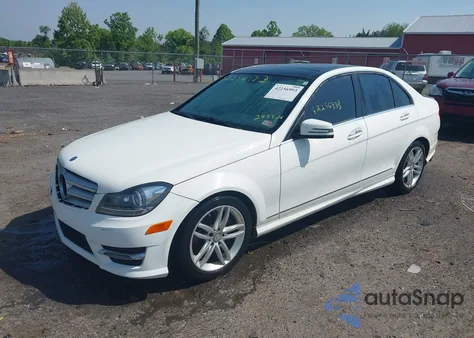 2013 Mercedes-Benz C 300 Luxury 4Matic/Sport 4Matic from USA, damaged, VIN WDDGF8AB9DR295926